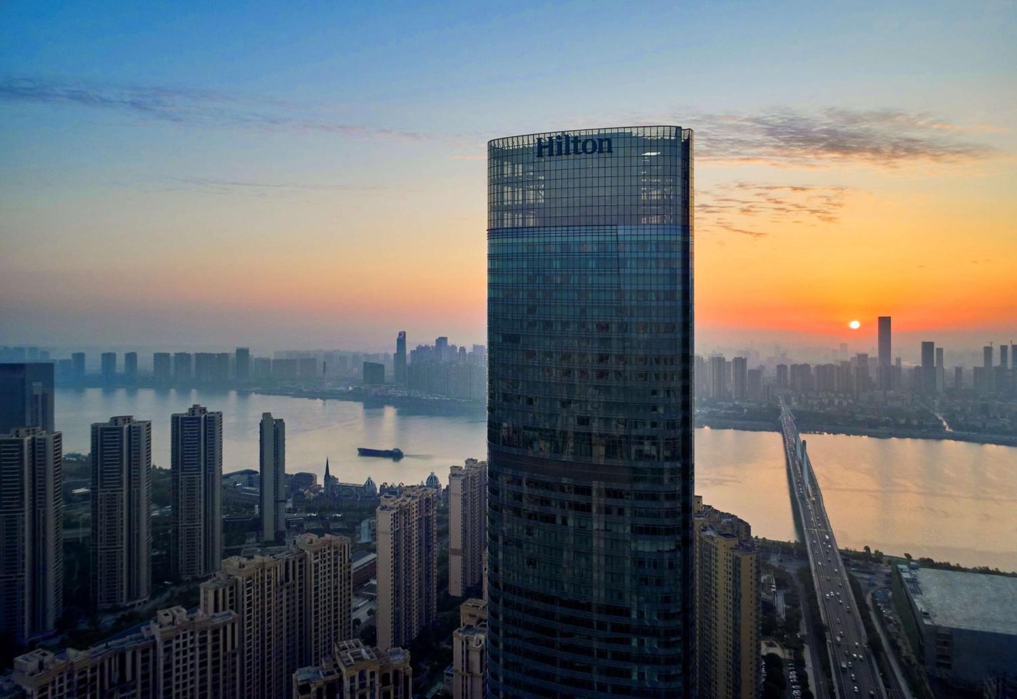 Hilton Changsha Riverside Exterior foto